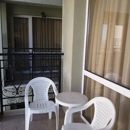 Private Studio In פומורי